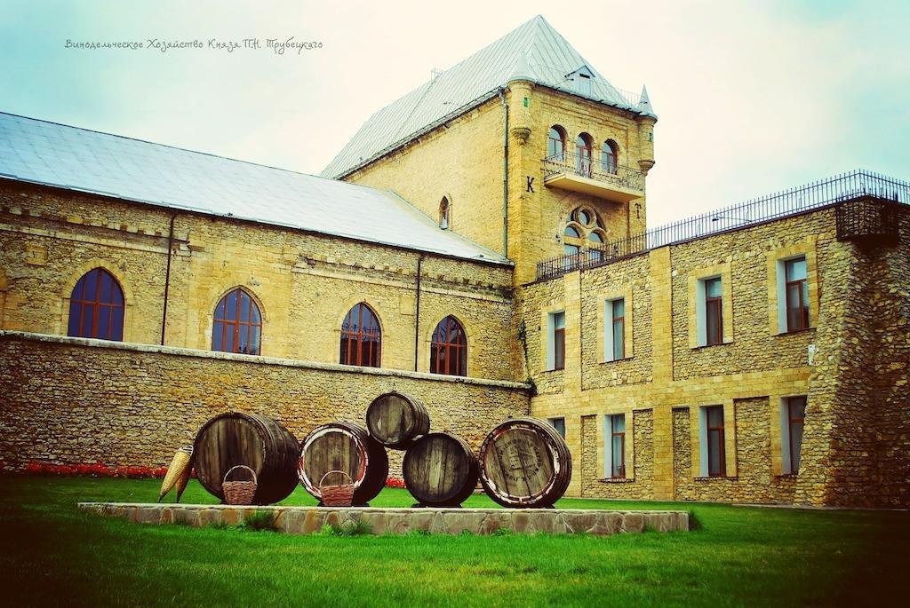 Отель Prince Trubetskoi Winery Новая Каховка Экстерьер фото